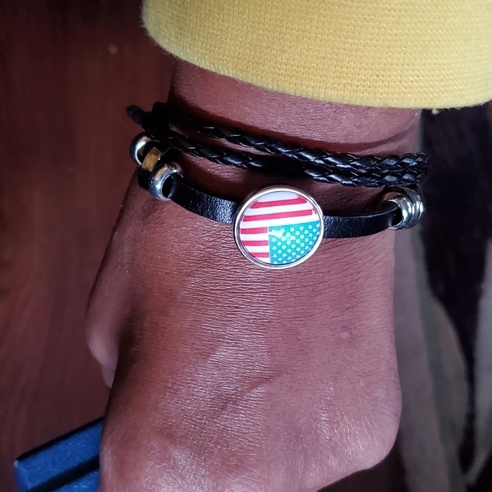 Rotating Flag Bracelet Genuine Leather Band Stainless Steel - Picture 6 of 6